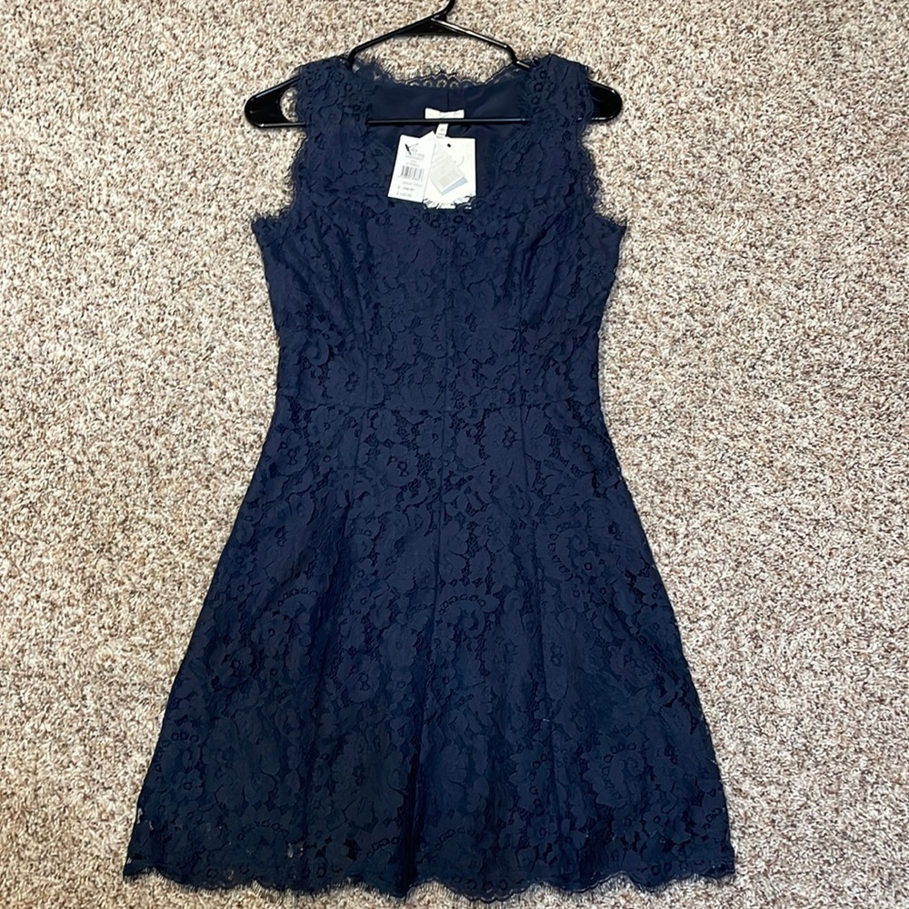Joie lace sleeveless dress. Flare skirt. Beautiful navy color.